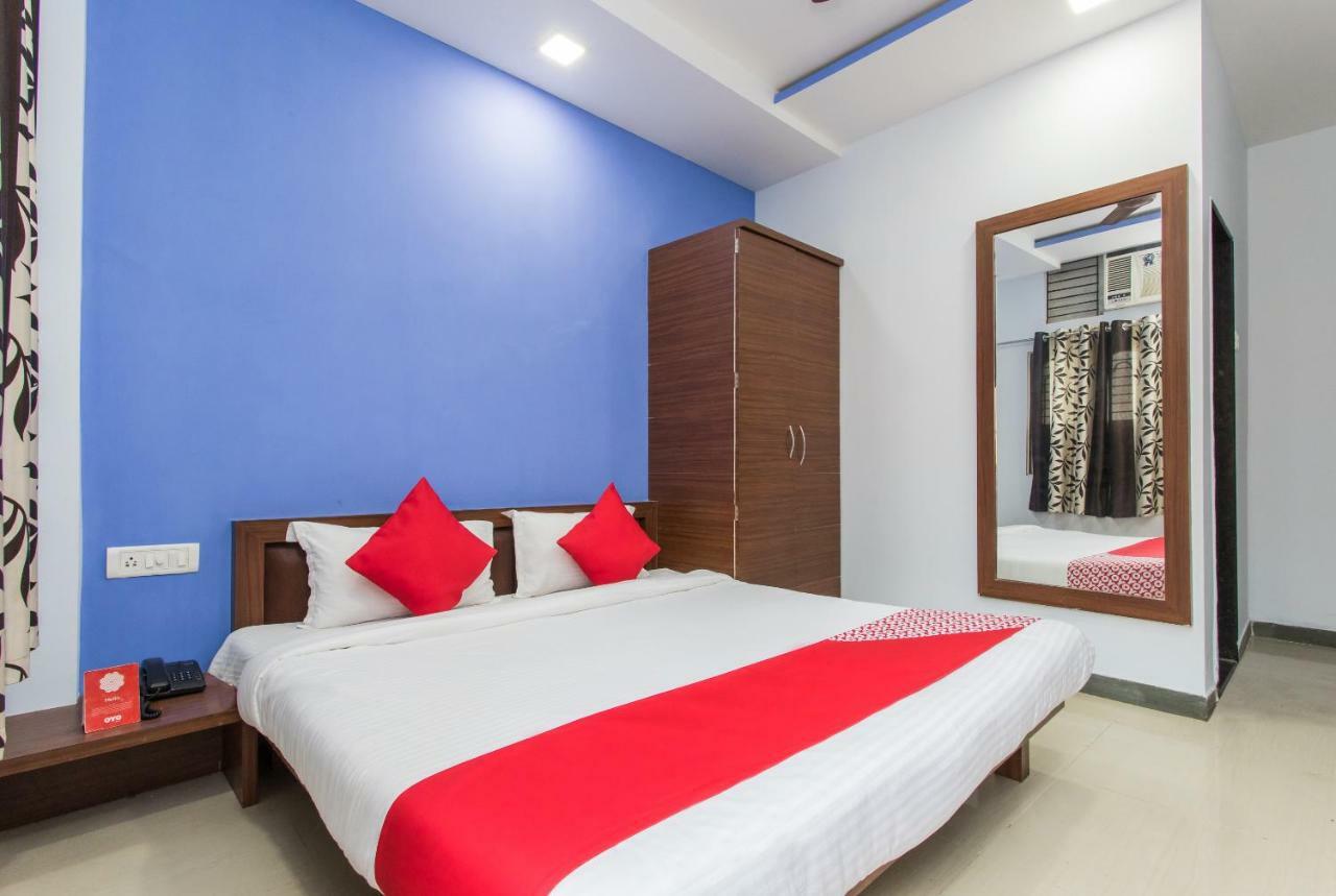 Oyo 17161 Hotel Mahalaxmi Ujjain Exteriör bild